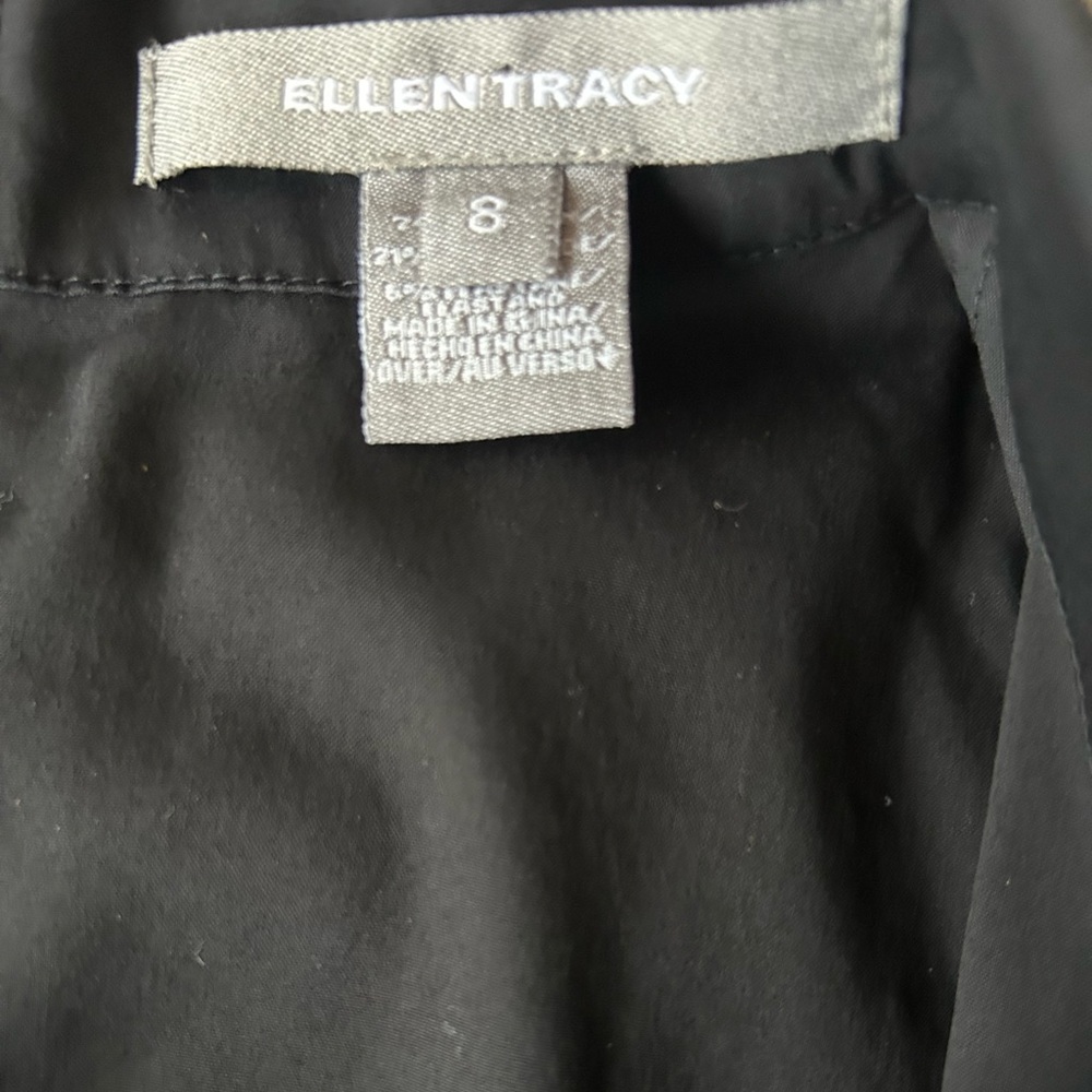 Ellen Tracy Black Sleeveless Top With Bow on the Front and Zipper Down the Back. - Picture 5 of 5